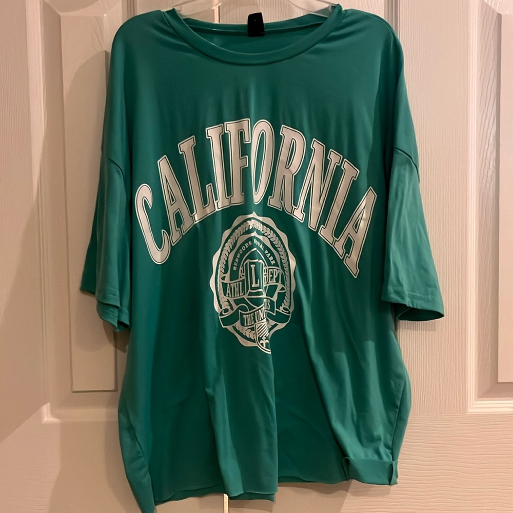 SHEIN GRAPHIC TEE!!